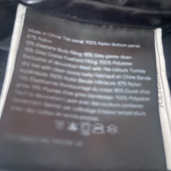 Lululemon Women’s Navigation Stretch Down Vest Size 10 Black - Picture 7 of 8